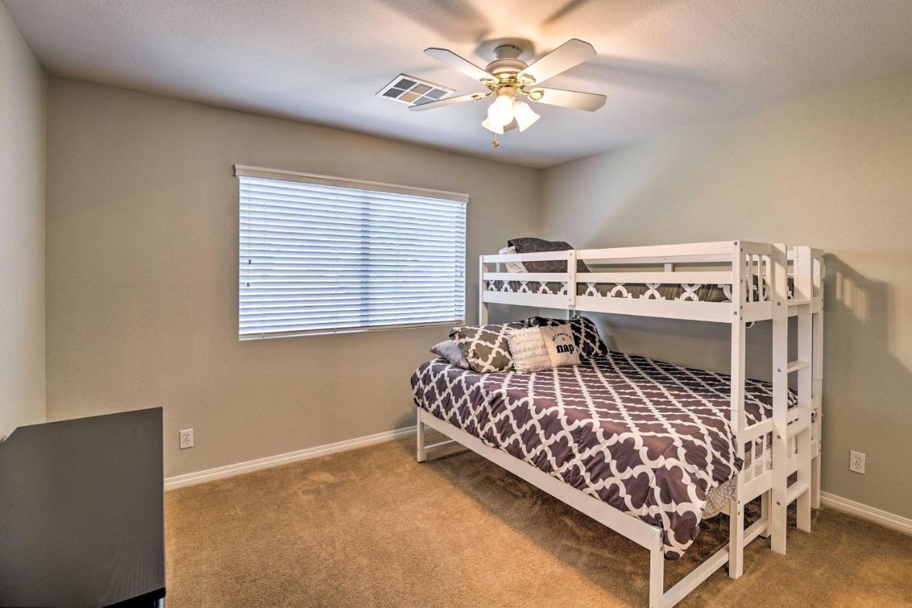 Holiday home Spacious North Vegas With Yard Las Vegas