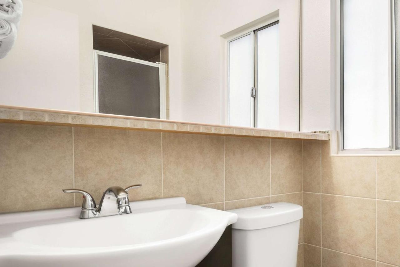 Travelodge By Wyndham Vegas Motel Las Vegas