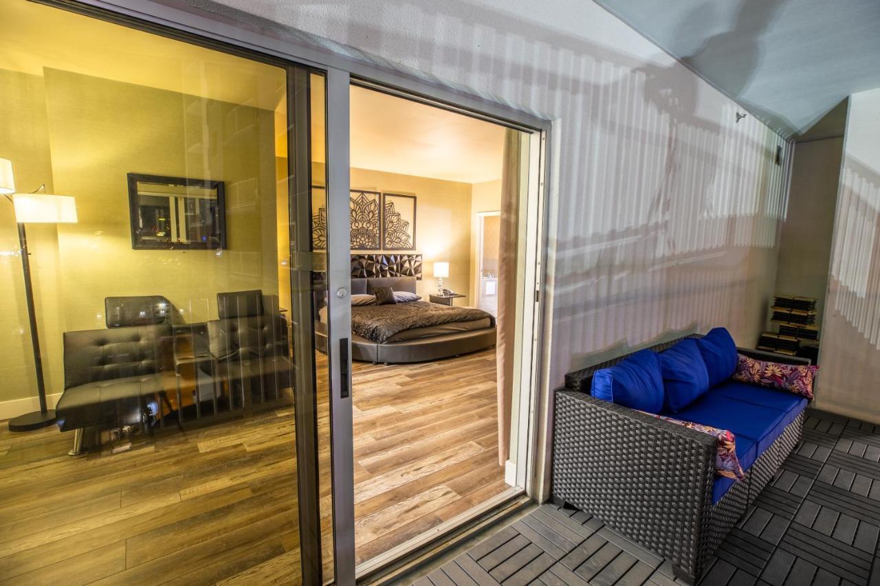 2100 Sqft Penthouse W/ Strip Views! Pool Gym Aparthotel