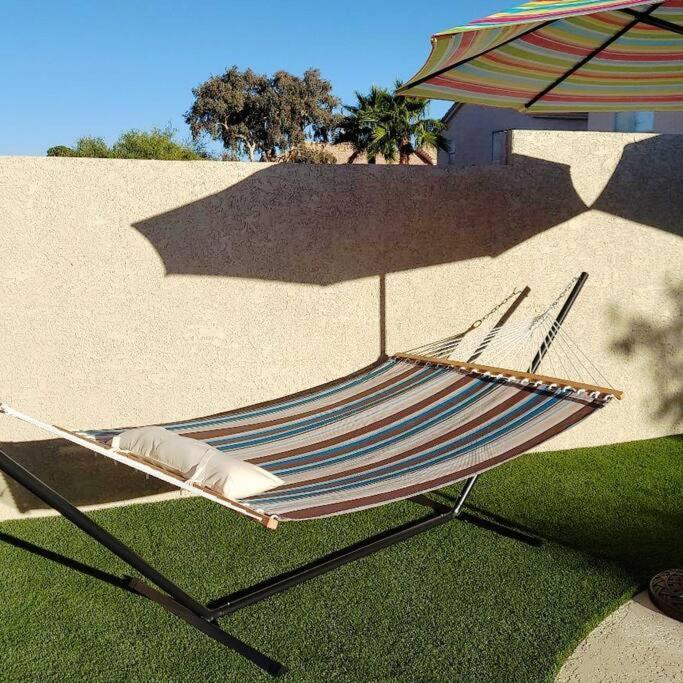 New Beautifully Remodeled In Vegas Holiday home Las Vegas