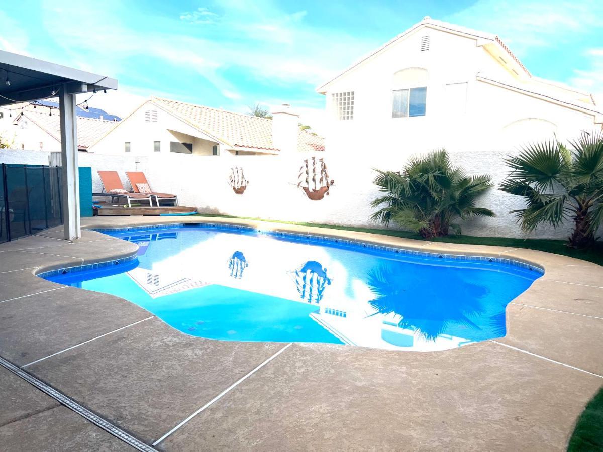 Oasis Pool House, Optional Pool Heater Holiday home Las Vegas