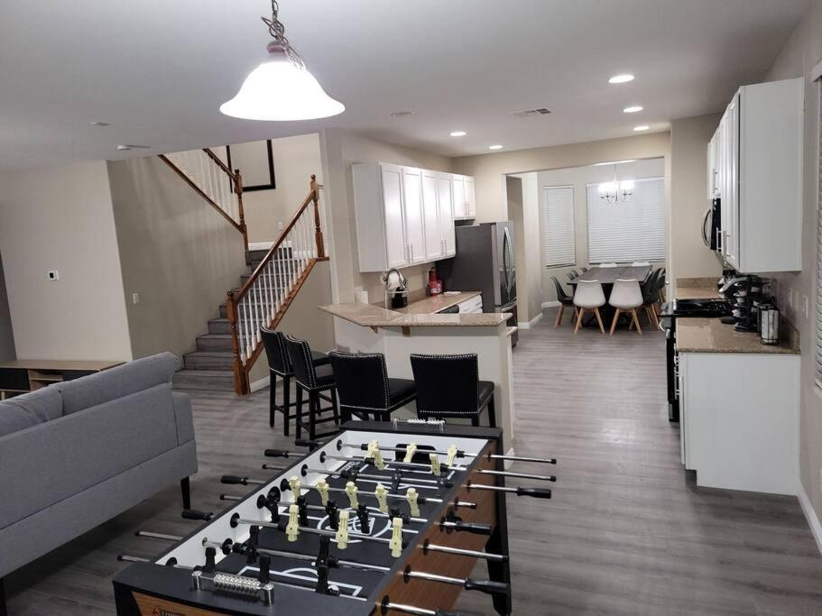 5 Bed 3.5 Baths * Las Vegas
