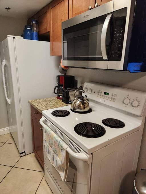 Apartment Super