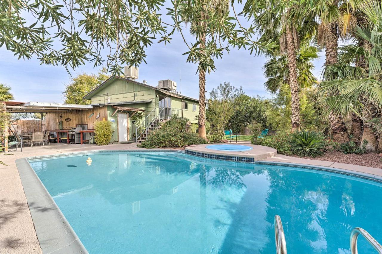 Vegas Oasis With Pool And 7 Miles To Strip Holiday home *