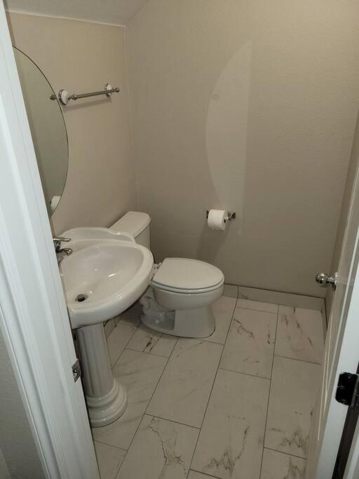 5 Bed 3.5 Baths *
