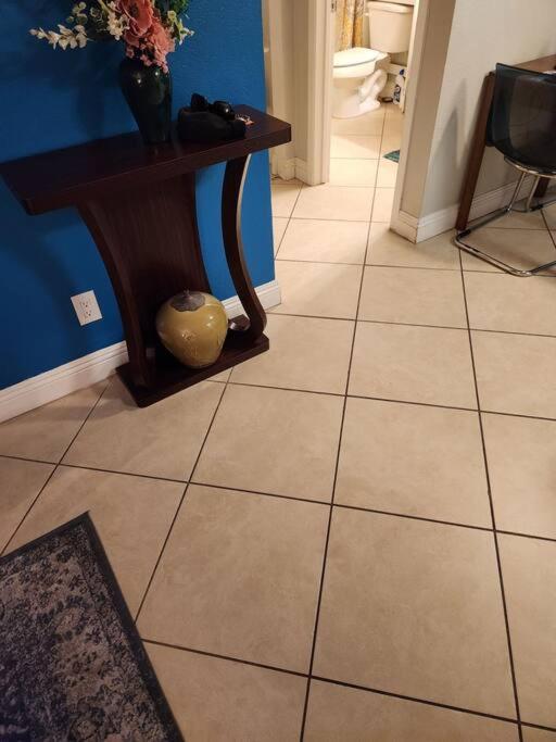 Apartment Super