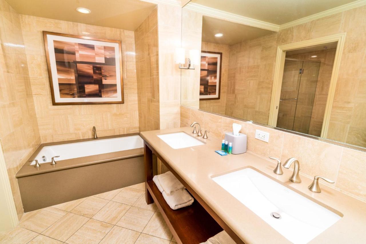 Hotel Express & Vegas Sw Springvalley By Ihg Las Vegas