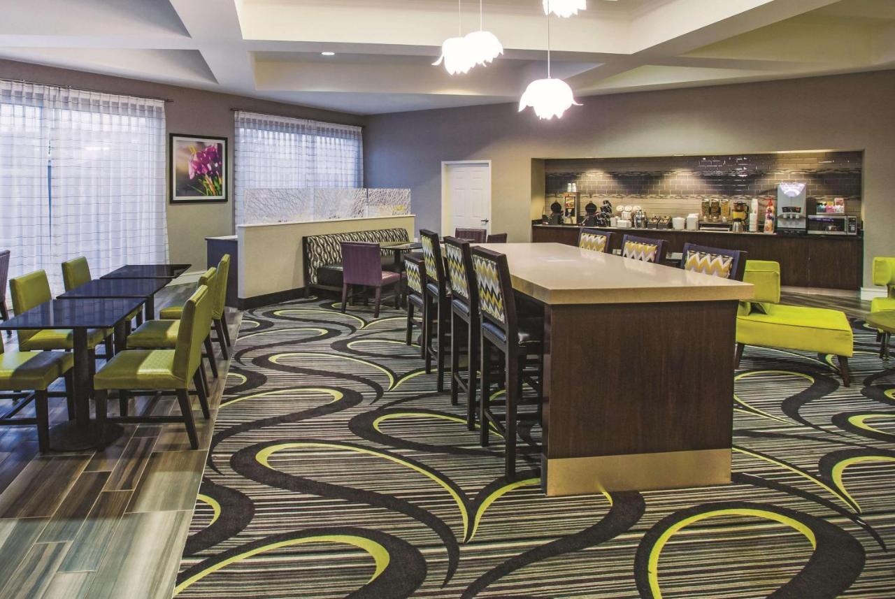 Hotel La Quinta By Wyndham Vegas Summerlin Tech 3*