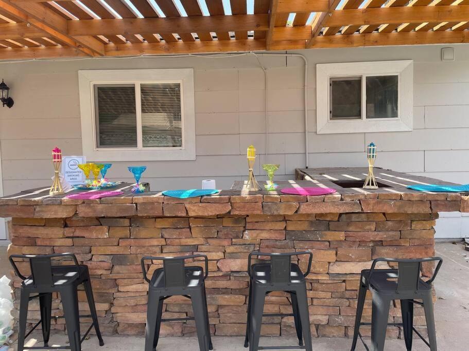 Holiday home 3bedroom 2bath 15 Min To Strip 10 Downtown