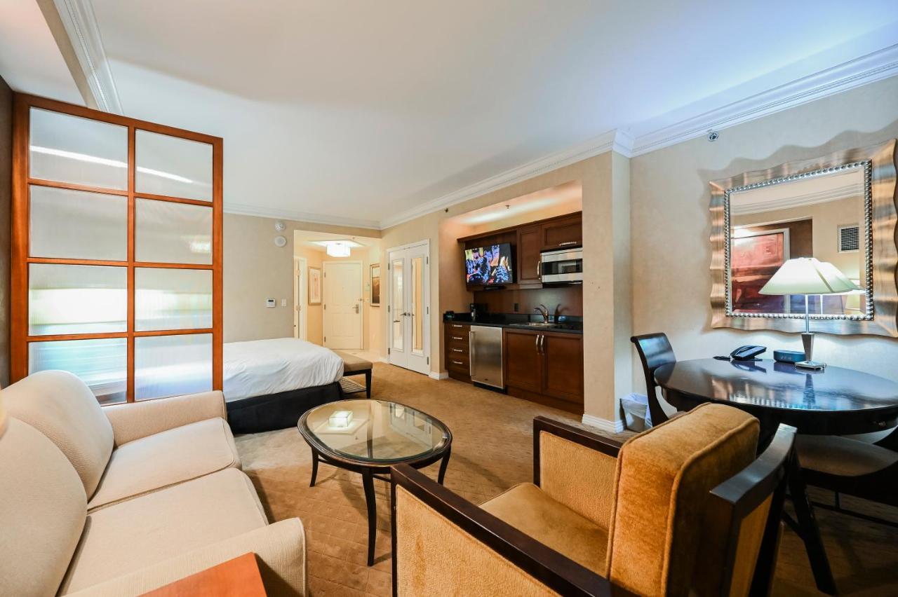 Mgm Signature Towers, Balcony Suite, Strip View - No Fees! Aparthotel