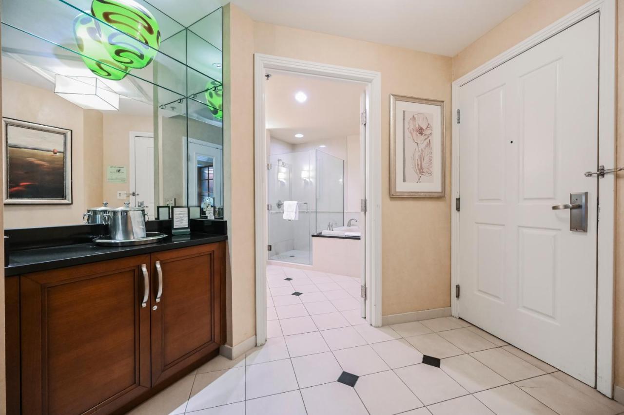 Mgm Signature Towers, Balcony Suite, Strip View - No Fees! Aparthotel *