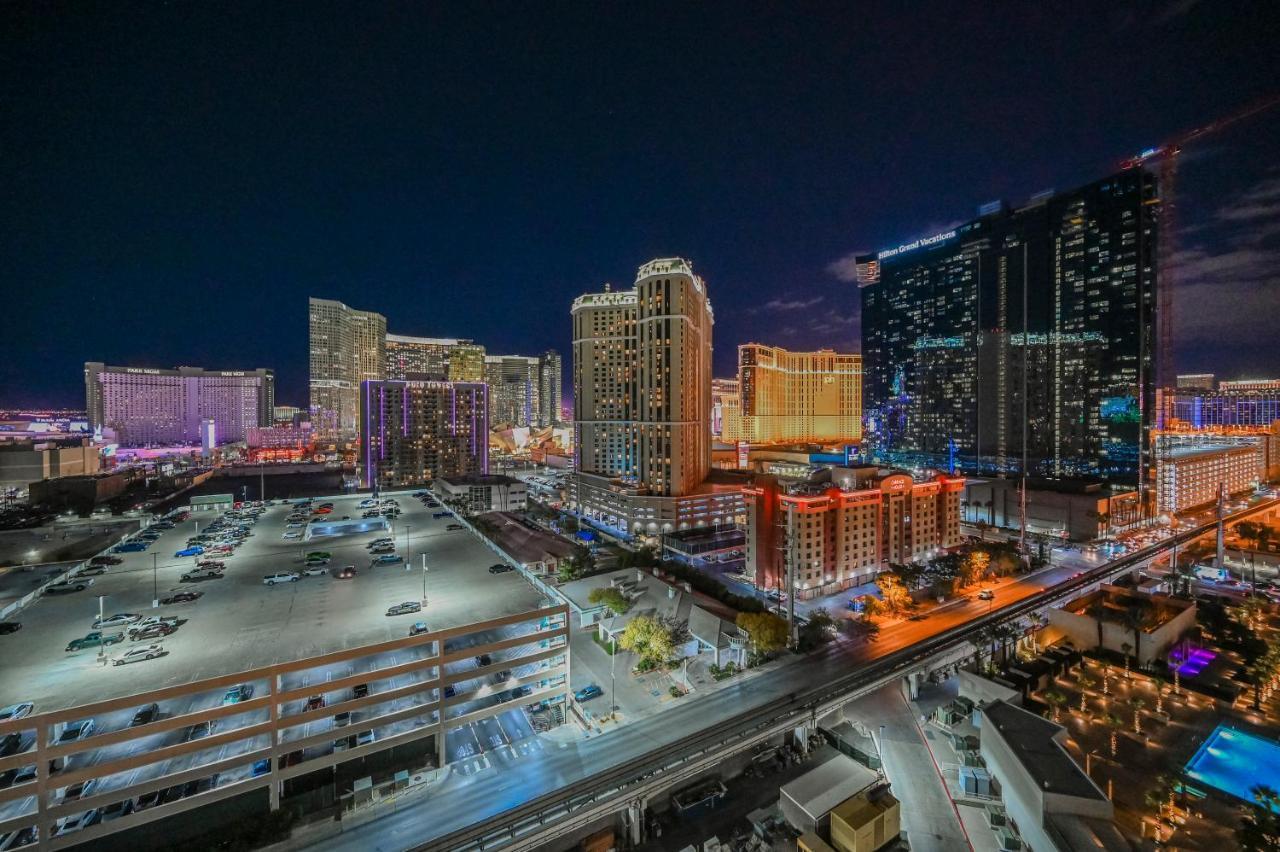 Aparthotel Mgm Signature Towers, Balcony Suite, Strip View - No Fees! *