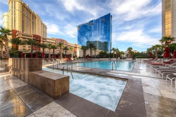 Aparthotel Mgm Signature Towers, Balcony Suite, Strip View - No Fees!