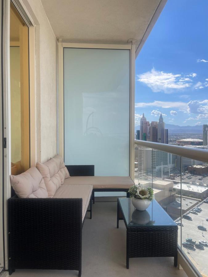Mgm Signature Deluxe Balcony Strip View Aparthotel