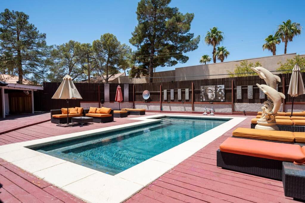 Resort-style Paradise W 2 Pools Holiday home