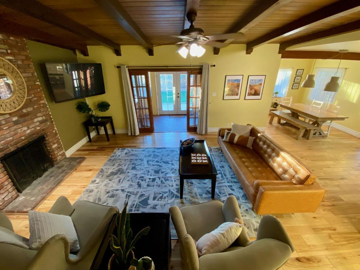Holiday home Newer Ranch With Pool And Hot Tub Near The Strip And Freemont Street.