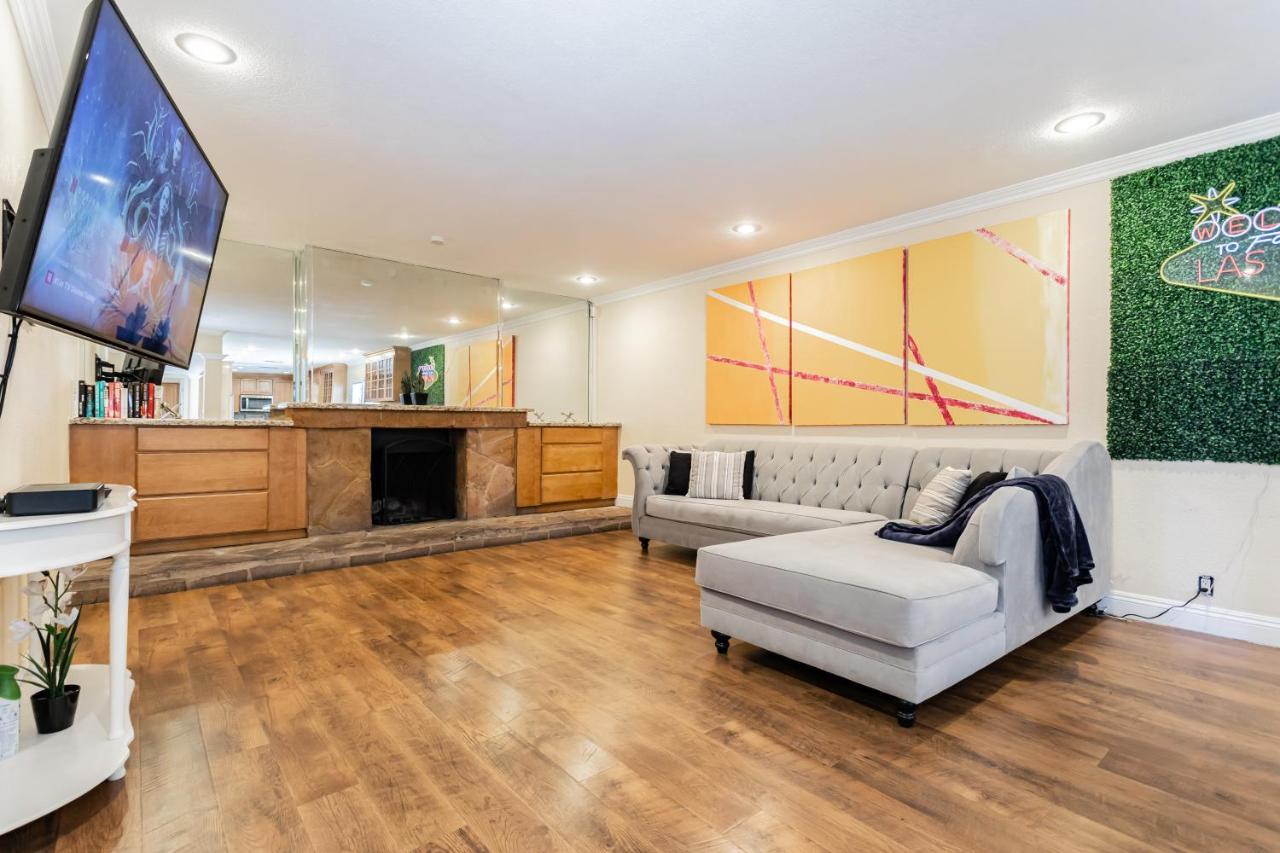 Holiday home The Vegas Escape - Near The Airport/strip With Pool *
