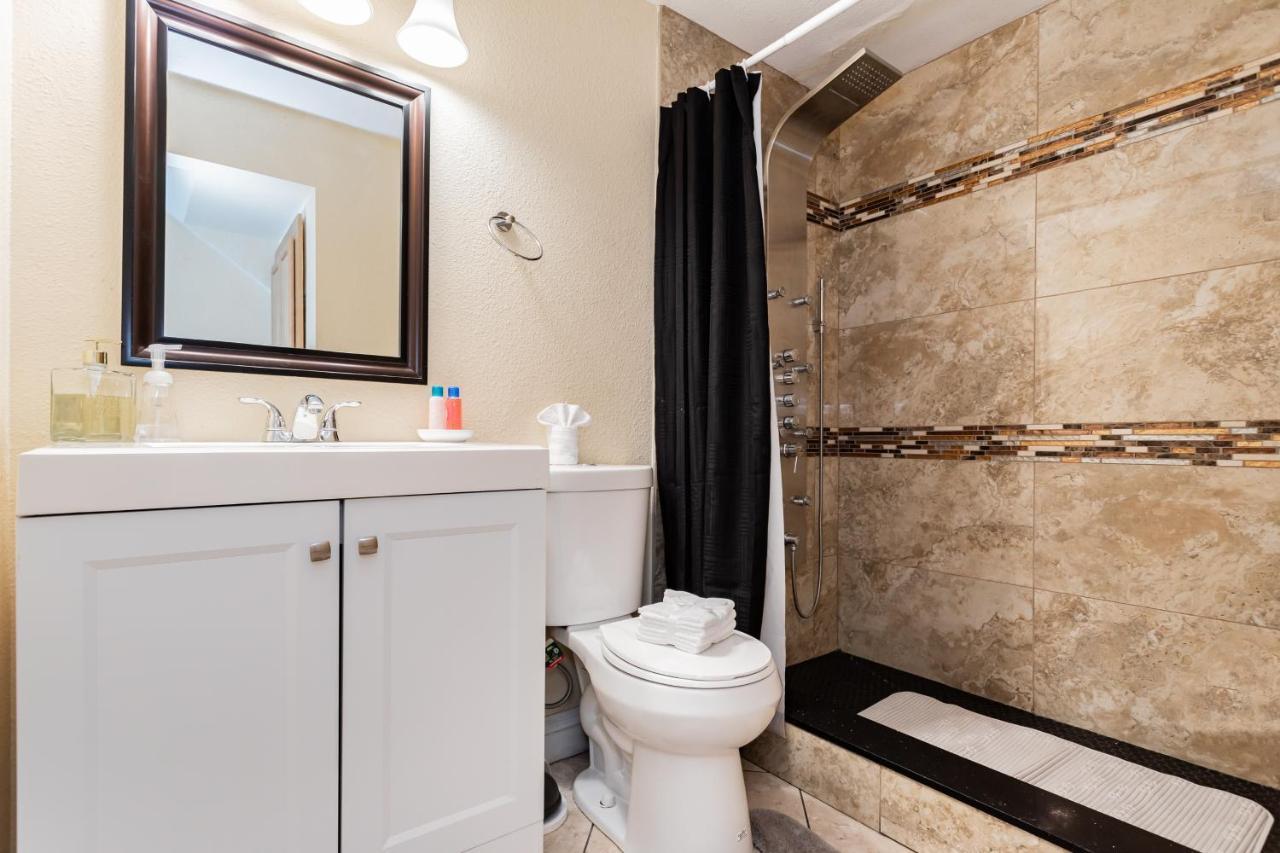 Holiday home The Vegas Escape - Near The Airport/strip With Pool