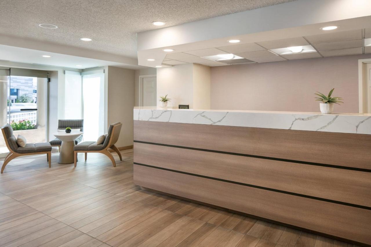 Hotel By Marriott Vegas Convention Center 3*