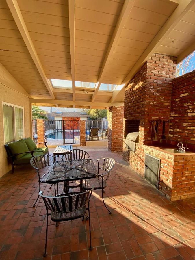 Holiday home Newer Ranch With Pool And Hot Tub Near The Strip And Freemont Street. *