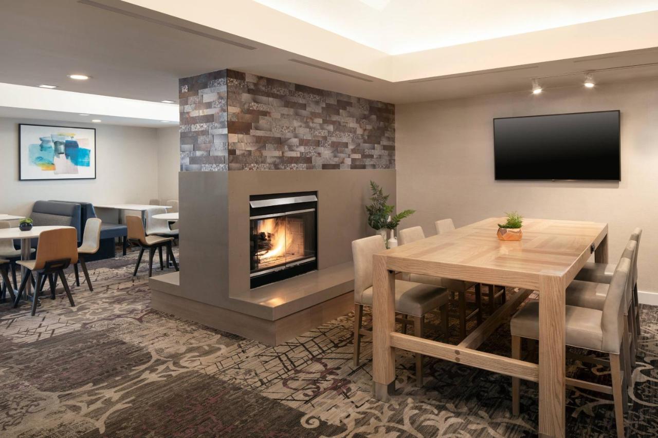Hotel By Marriott Vegas Convention Center 3*