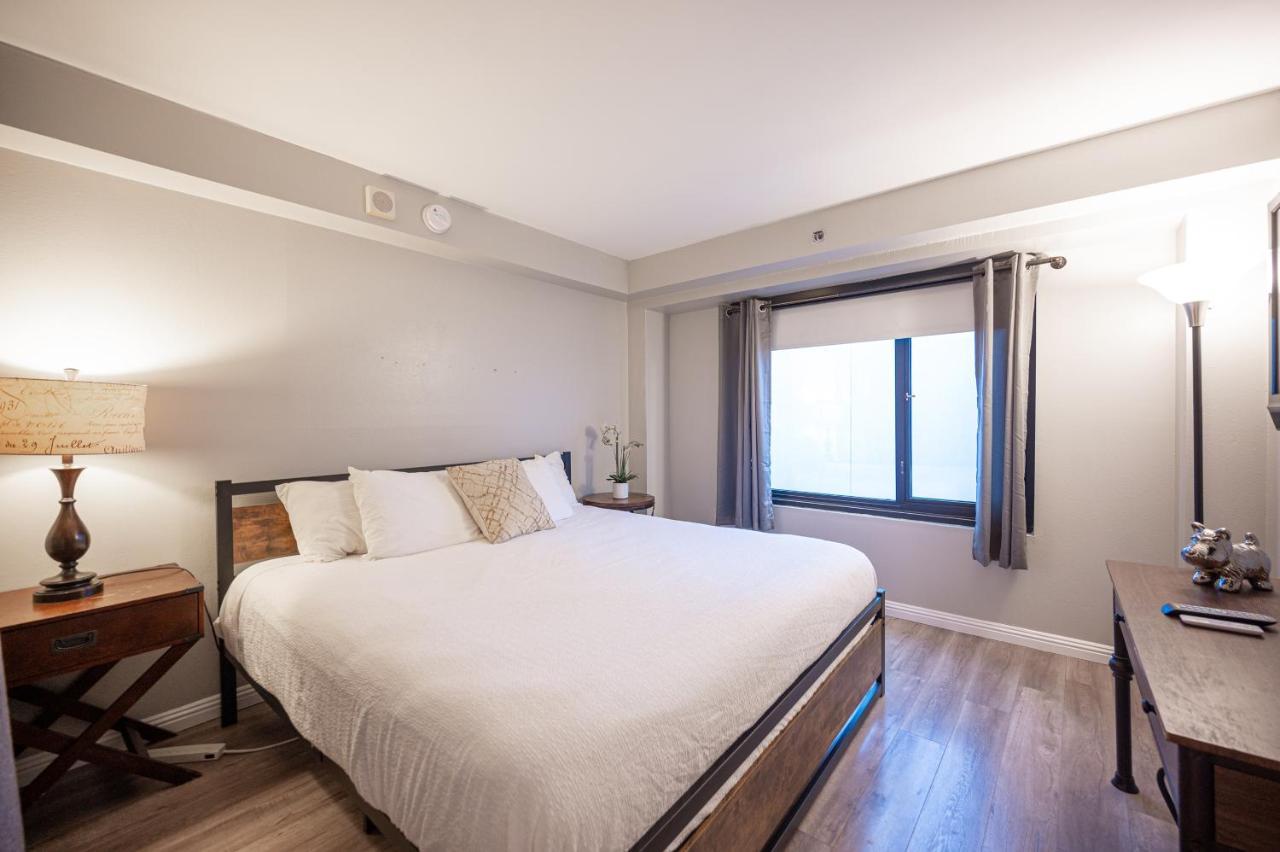 Together On The Strip - 2 Bedroom 976 Apartment *