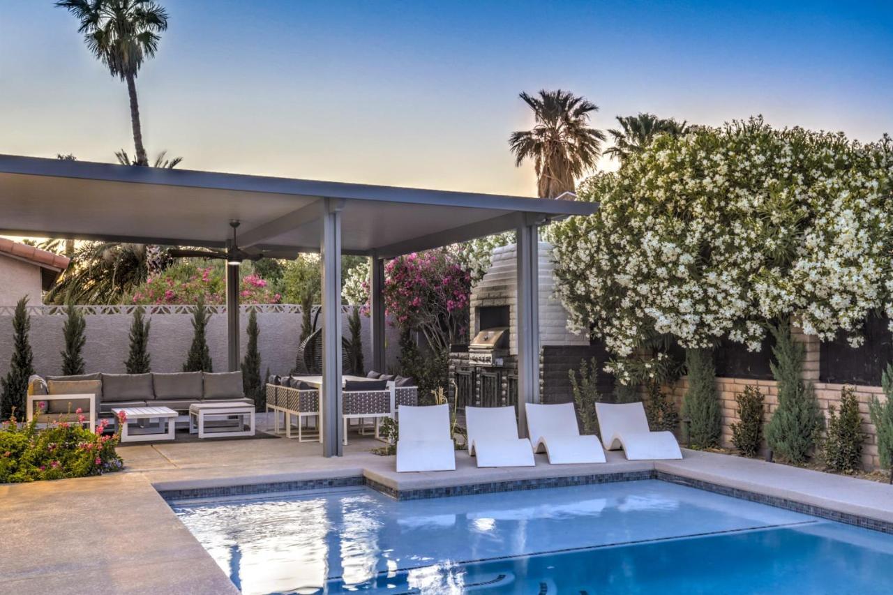 Holiday home Vegas Pool W Wetdeck, Jacuzzi, Wetbar, Bbq, 15 Min To Strip *
