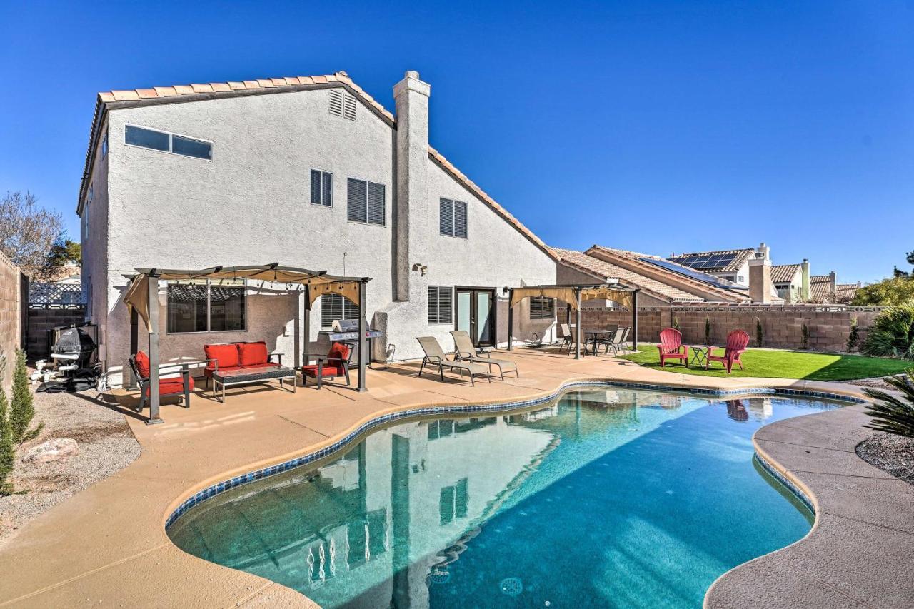 Vegas Getaway About 8 Mi To Vegas Strip! Holiday home Las Vegas