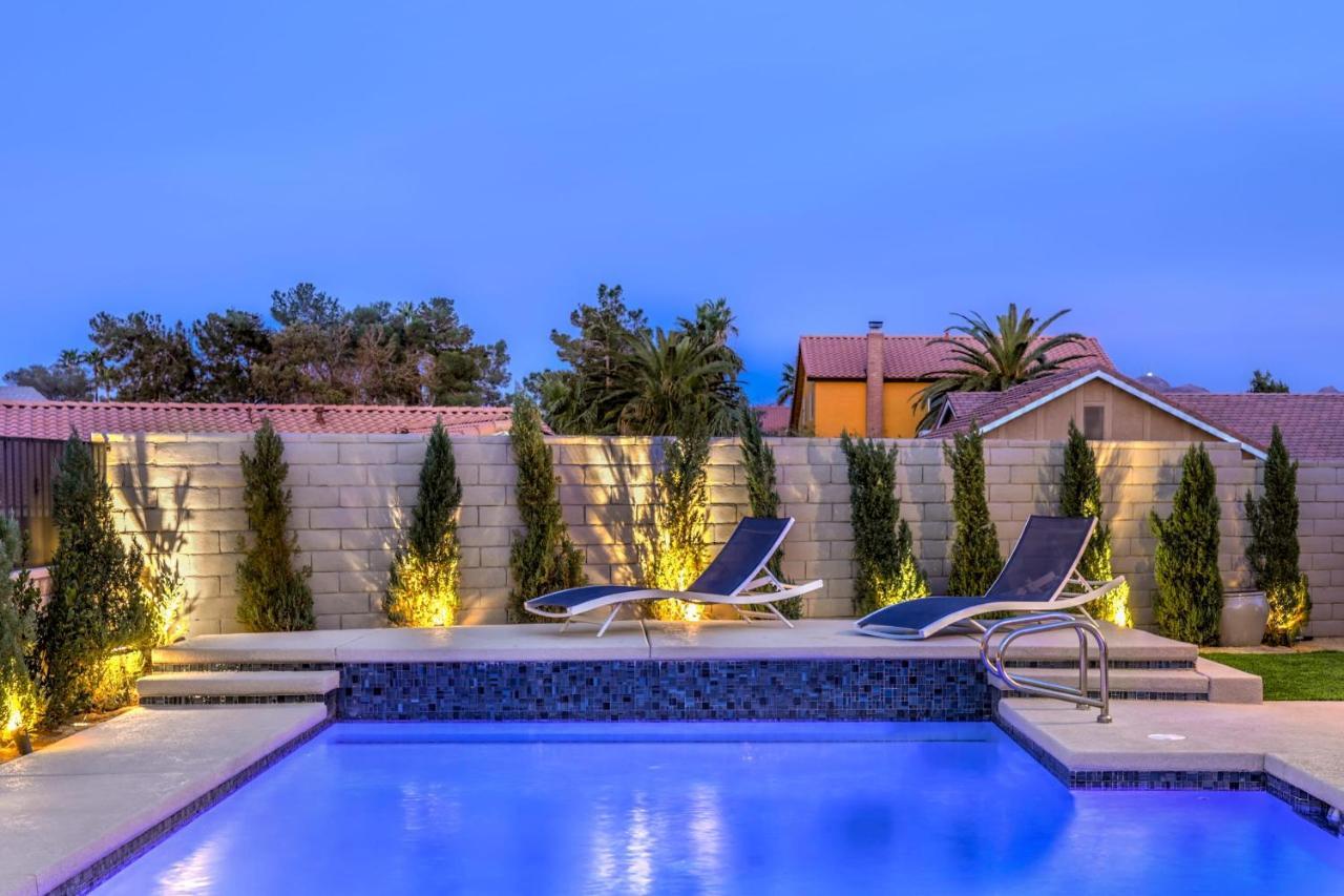 Vegas Pool W Wetdeck, Jacuzzi, Wetbar, Bbq, 15 Min To Strip