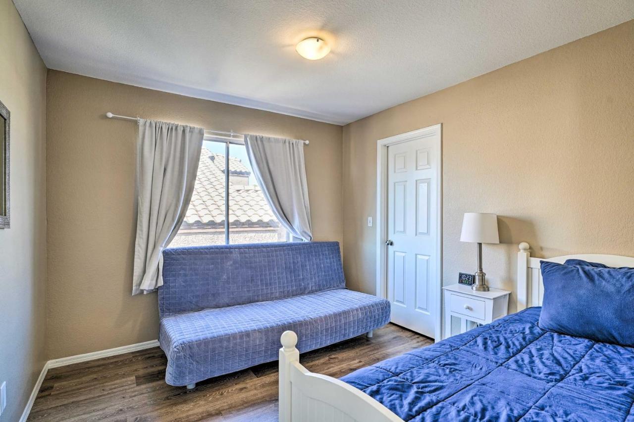 Vegas Getaway About 8 Mi To Vegas Strip! Holiday home