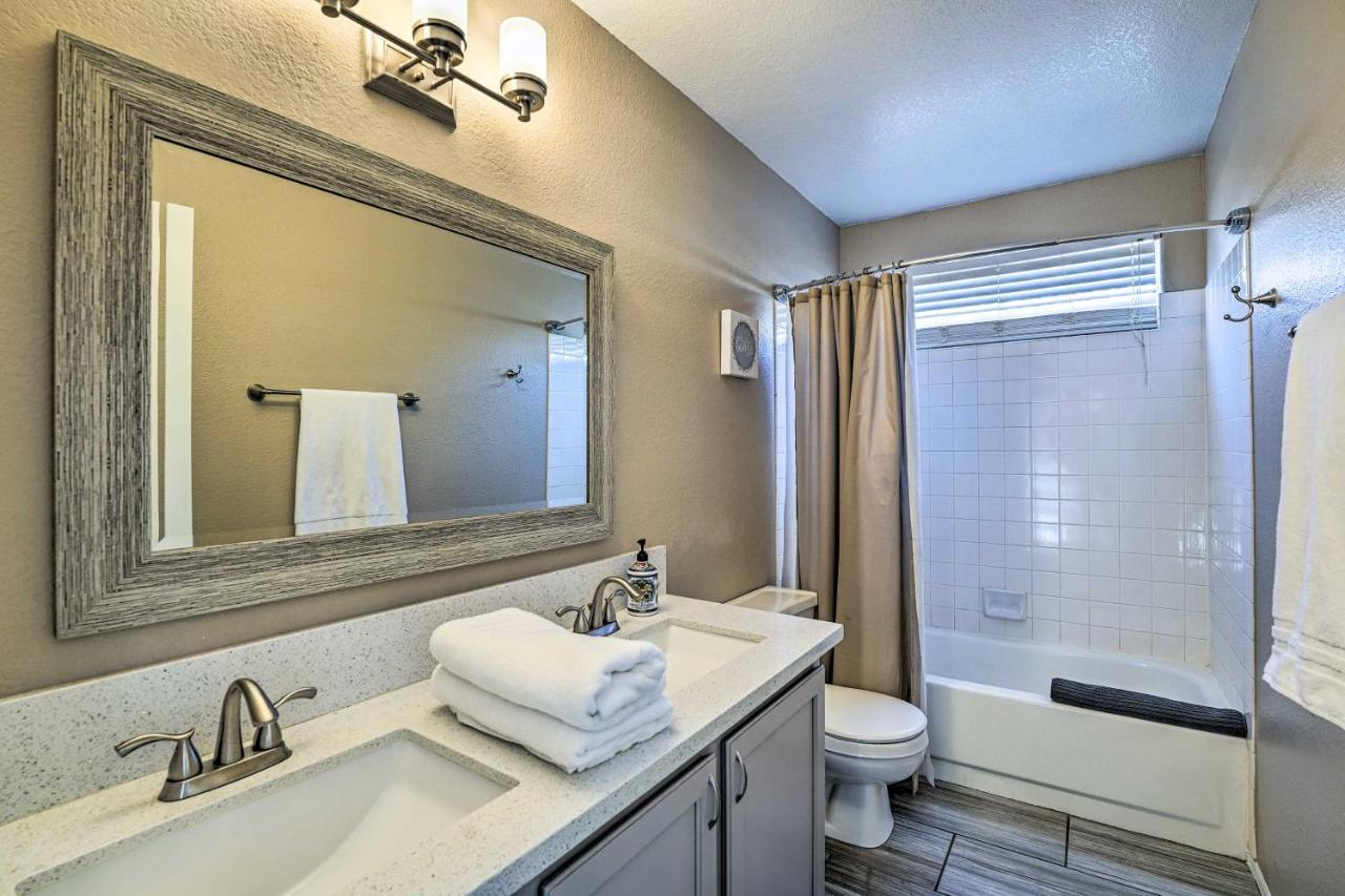 Holiday home Vegas Getaway About 8 Mi To Vegas Strip!