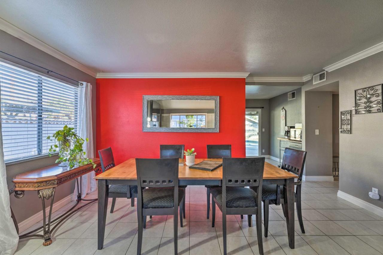 Holiday home Stylish With Pool - 5 Mi To Vegas Strip! Las Vegas