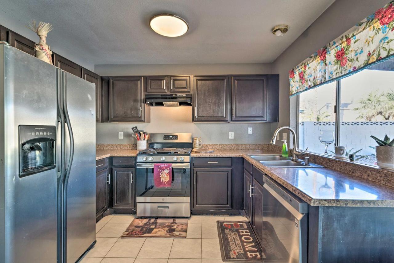 Holiday home Stylish With Pool - 5 Mi To Vegas Strip! *