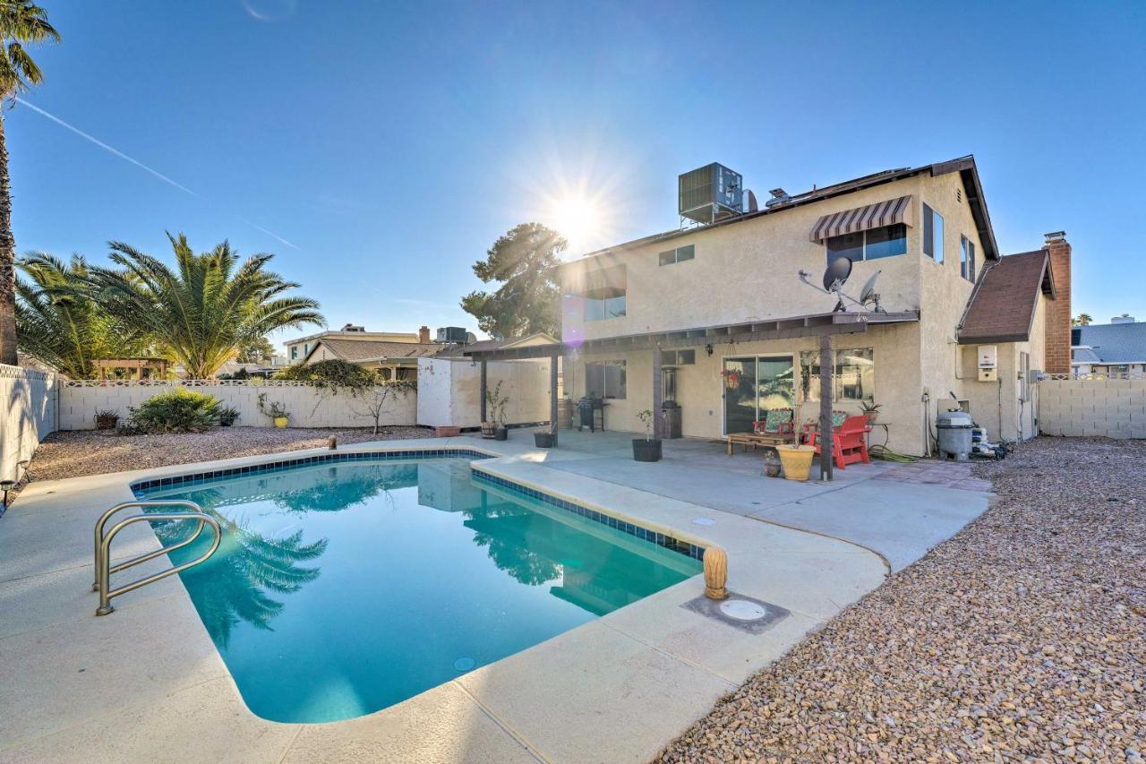 Holiday home Stylish With Pool - 5 Mi To Vegas Strip! Las Vegas