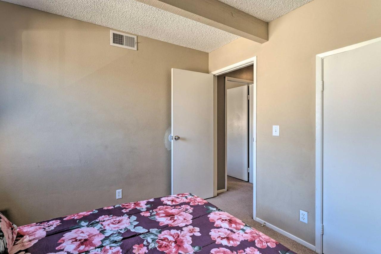 Stylish With Pool - 5 Mi To Vegas Strip! Holiday home
