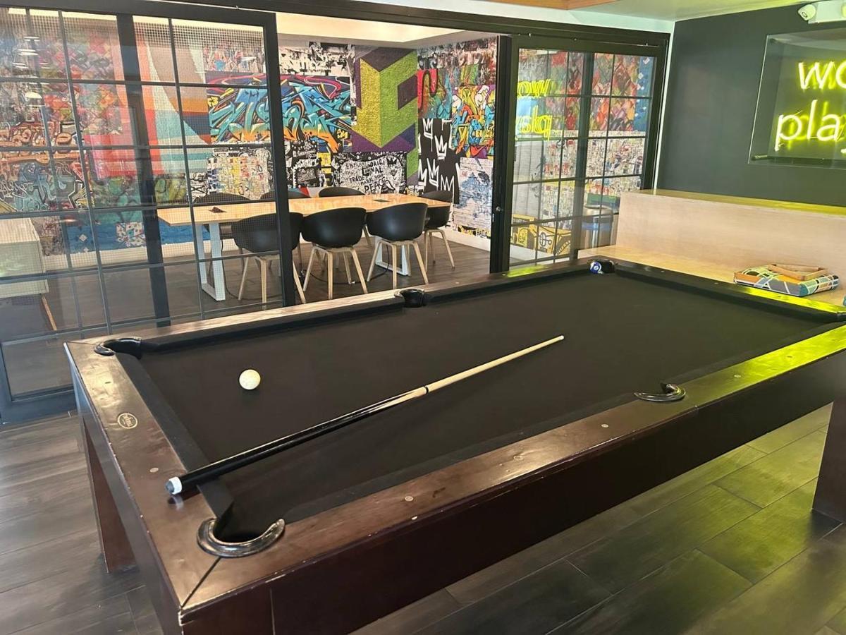 Luxury In Downtown Apartment Las Vegas