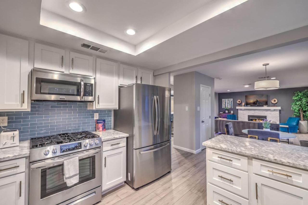 Holiday home Vegas Pool W Wetdeck, Jacuzzi, Wetbar, Bbq, 15 Min To Strip Las Vegas