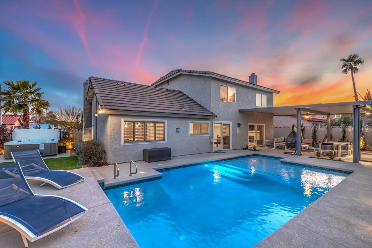 Holiday home Vegas Pool W Wetdeck, Jacuzzi, Wetbar, Bbq, 15 Min To Strip