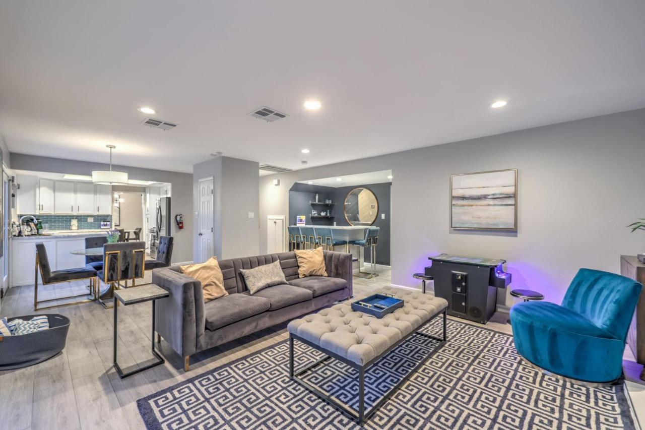 Vegas Pool W Wetdeck, Jacuzzi, Wetbar, Bbq, 15 Min To Strip * Las Vegas