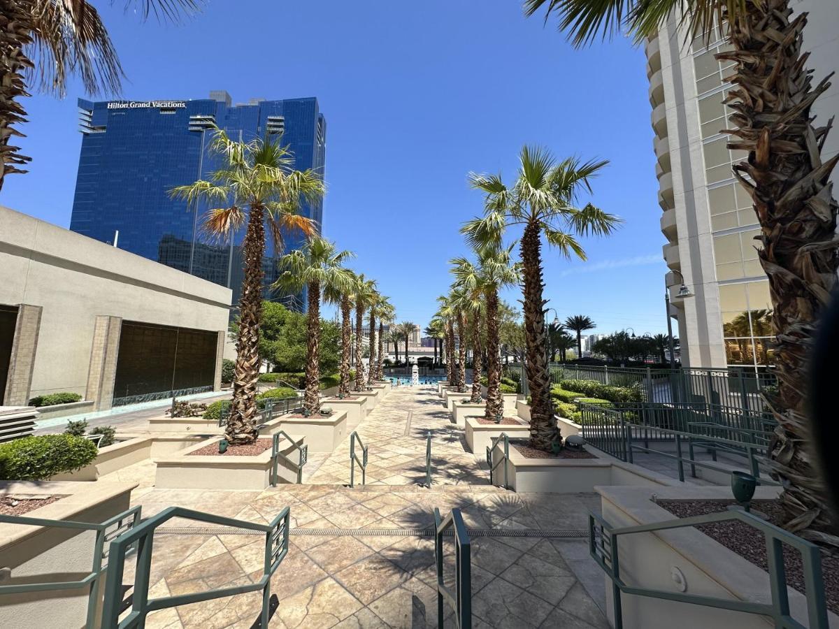 Mgm Signature Deluxe Balcony Strip View Aparthotel Las Vegas