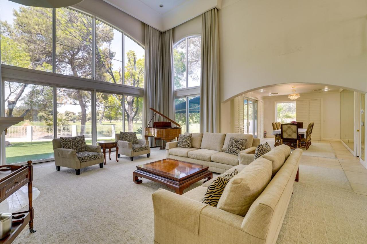 Holiday home Elegant Vegas Estate With Pool About Near Strip *
