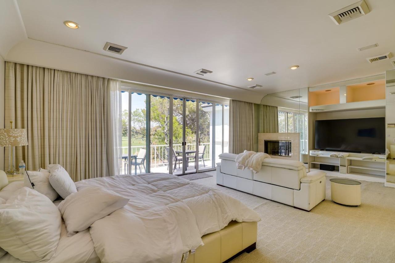 Holiday home Elegant Vegas Estate With Pool About Near Strip *