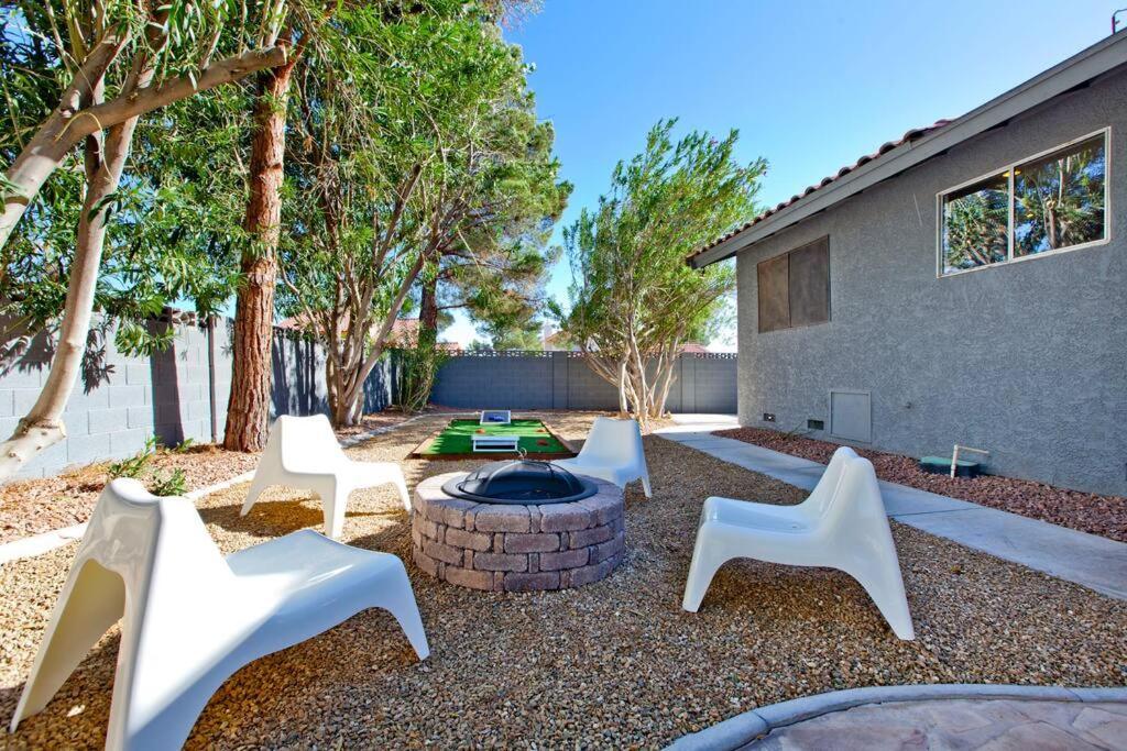Holiday home Bright, Modern 4br With Beautiful Backyard & Pool! Las Vegas