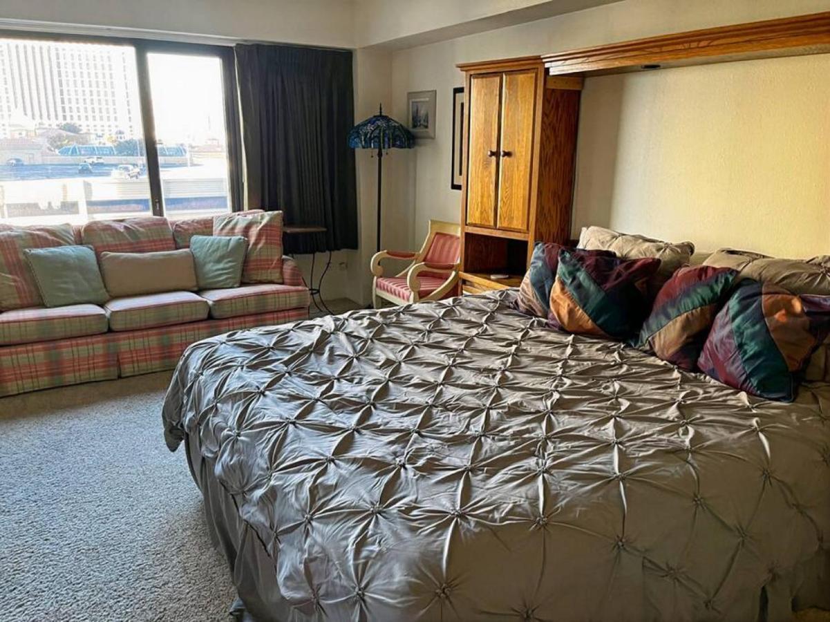 Holiday home On The Strip - Classic Comfort - 2 Bedroom Las Vegas