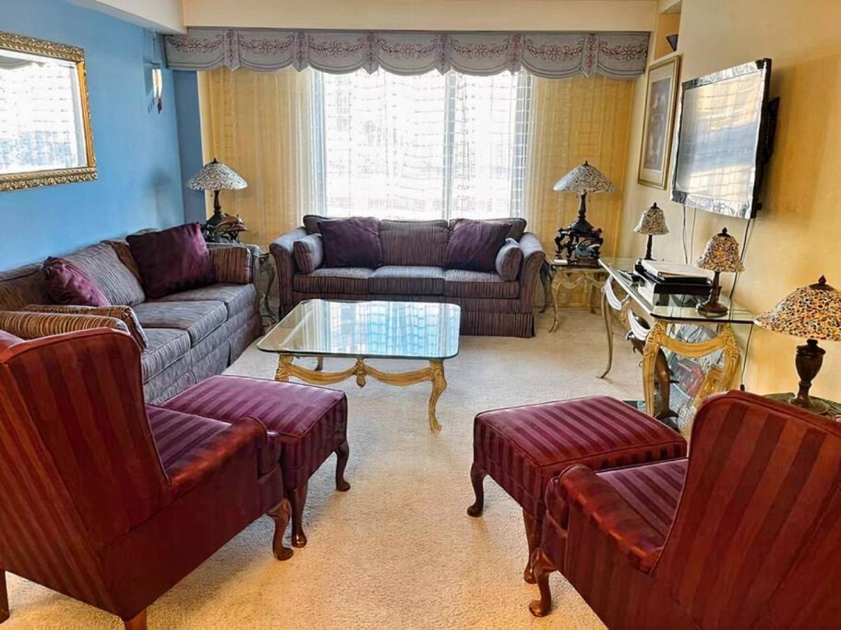 On The Strip - Classic Comfort - 2 Bedroom Holiday home *