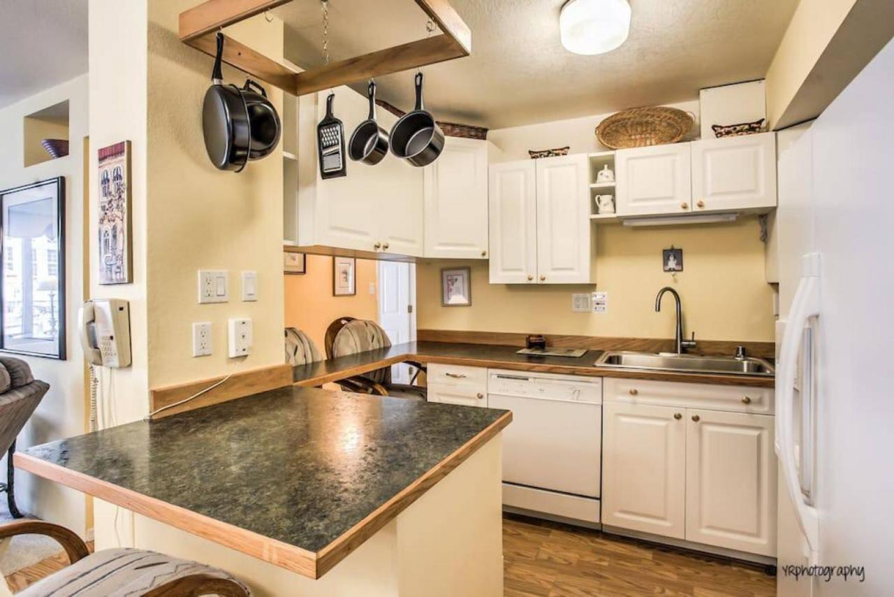 On The Strip - Classic Comfort - 2 Bedroom