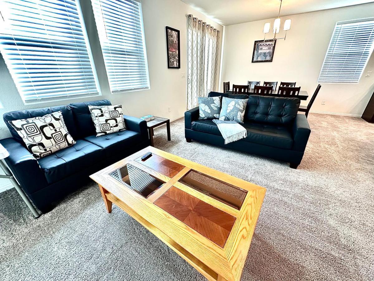 Spacious House, 5 Bedrooms, Sleeps 12, Near Vegas Strip And Airport Holiday home Las Vegas