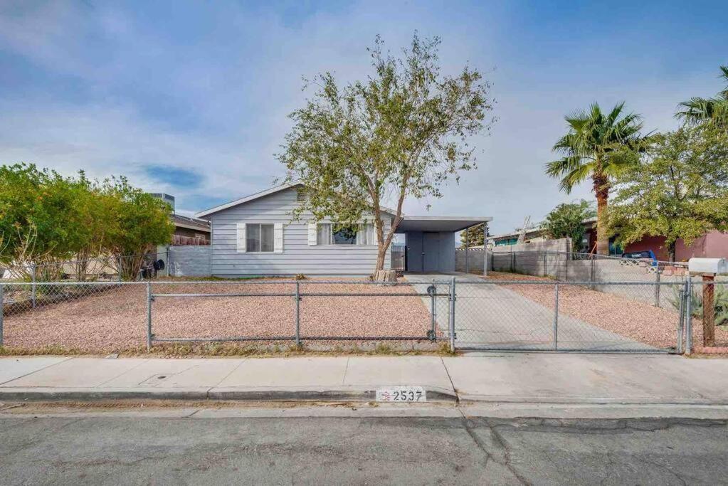 Cozy Home! 16 Min Away From Strip And Fremont * Las Vegas