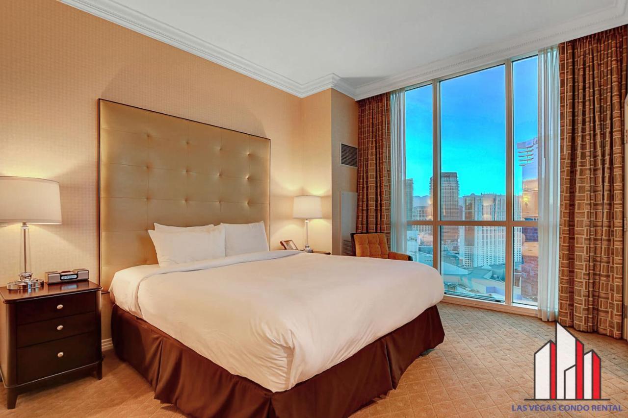 Mgm Signature-30-721 1br2ba F1 Strip View Balcony Ferienhaus