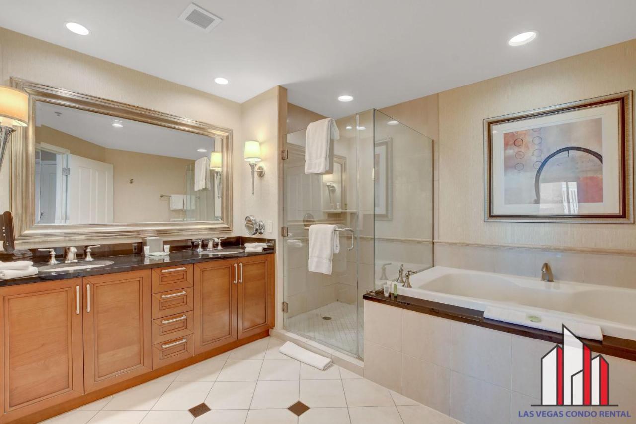 Mgm Signature-22-703 Strip View Jacuzzi Studio Holiday home